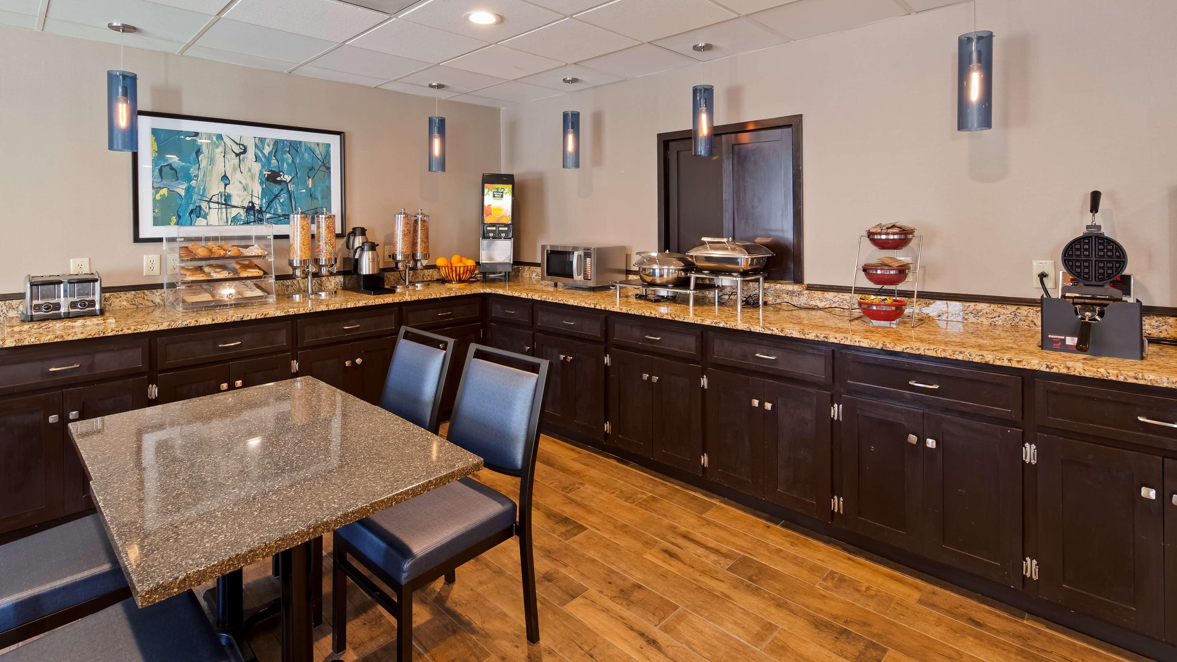 Best Western Augusta West מראה חיצוני תמונה