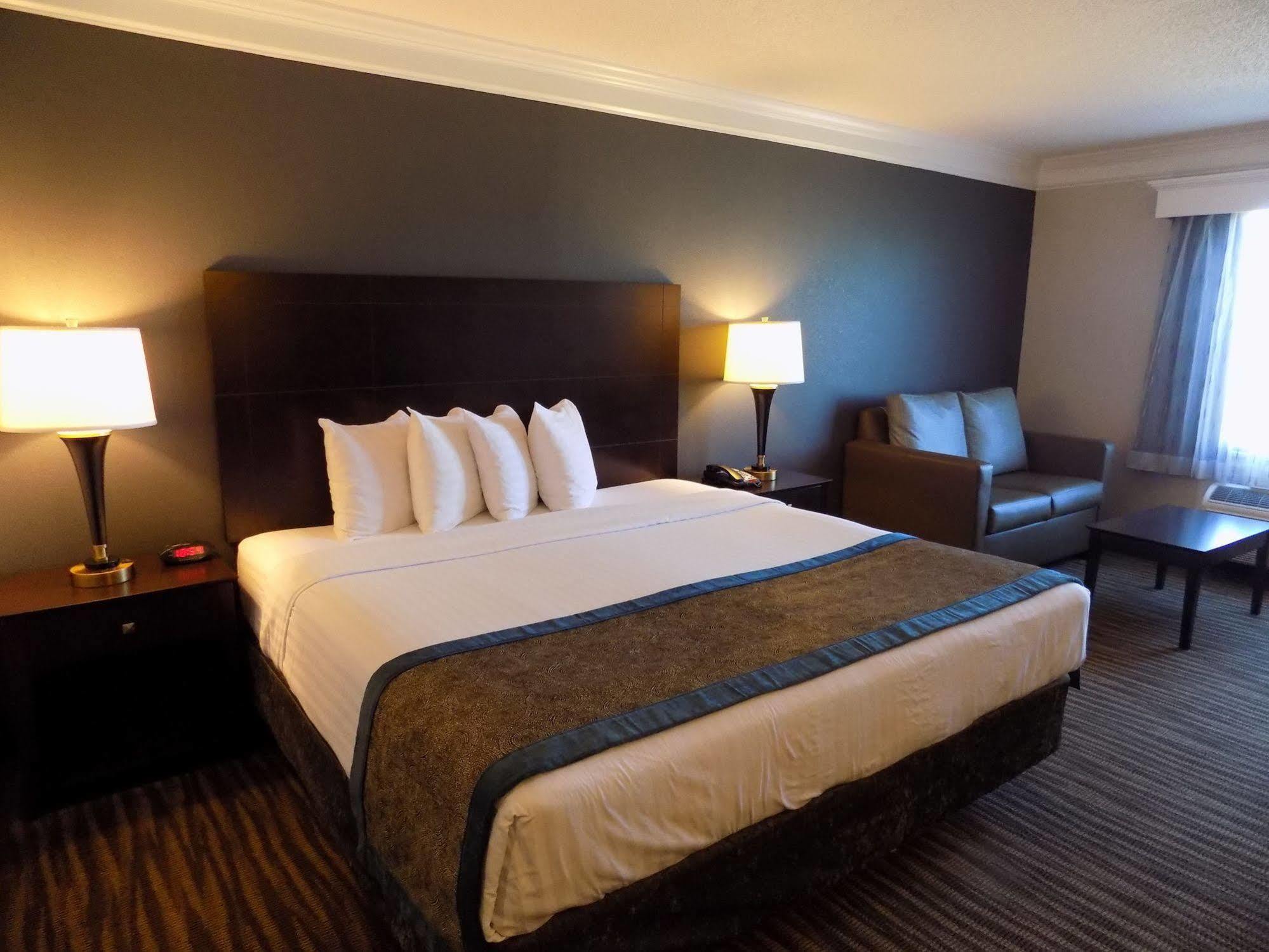 Best Western Augusta West מראה חיצוני תמונה