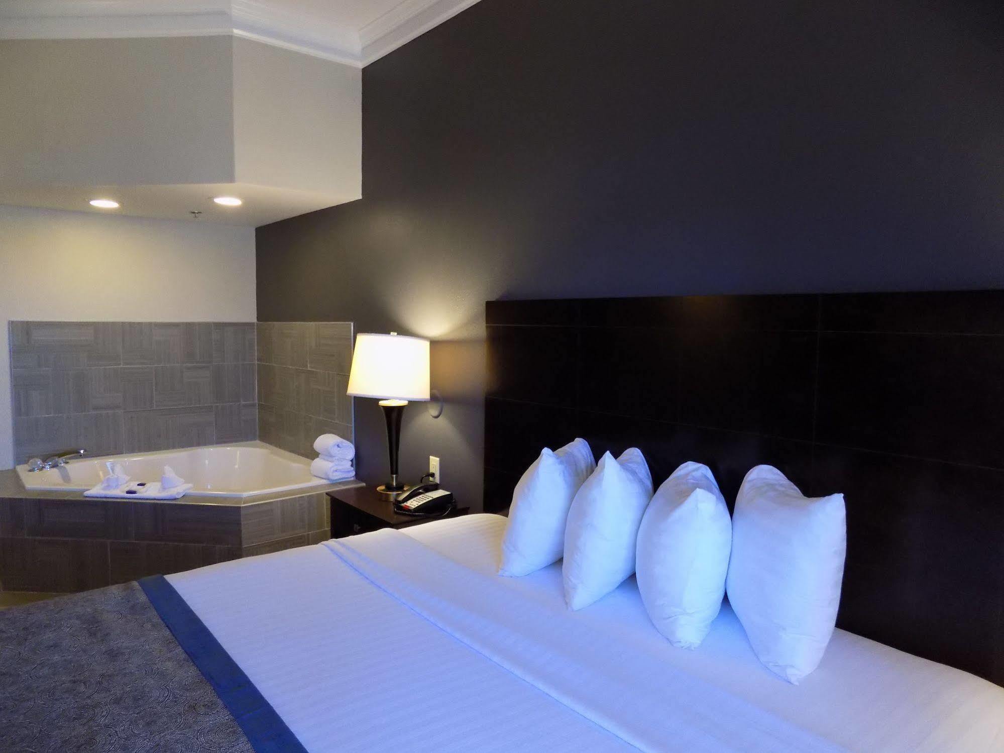 Best Western Augusta West מראה חיצוני תמונה