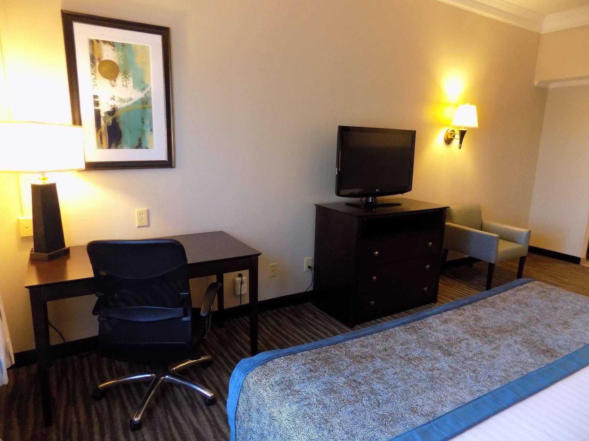 Best Western Augusta West מראה חיצוני תמונה